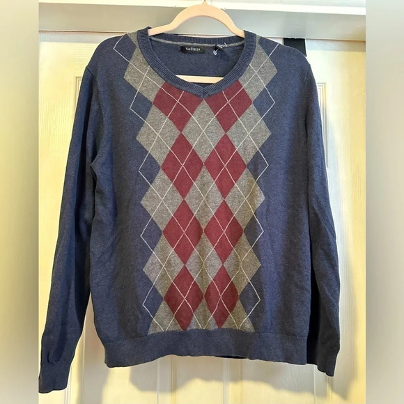 Men's Van Heusen Long Sleeve Cotton Pull Over w/ V-Neck - Picture 1 of 6